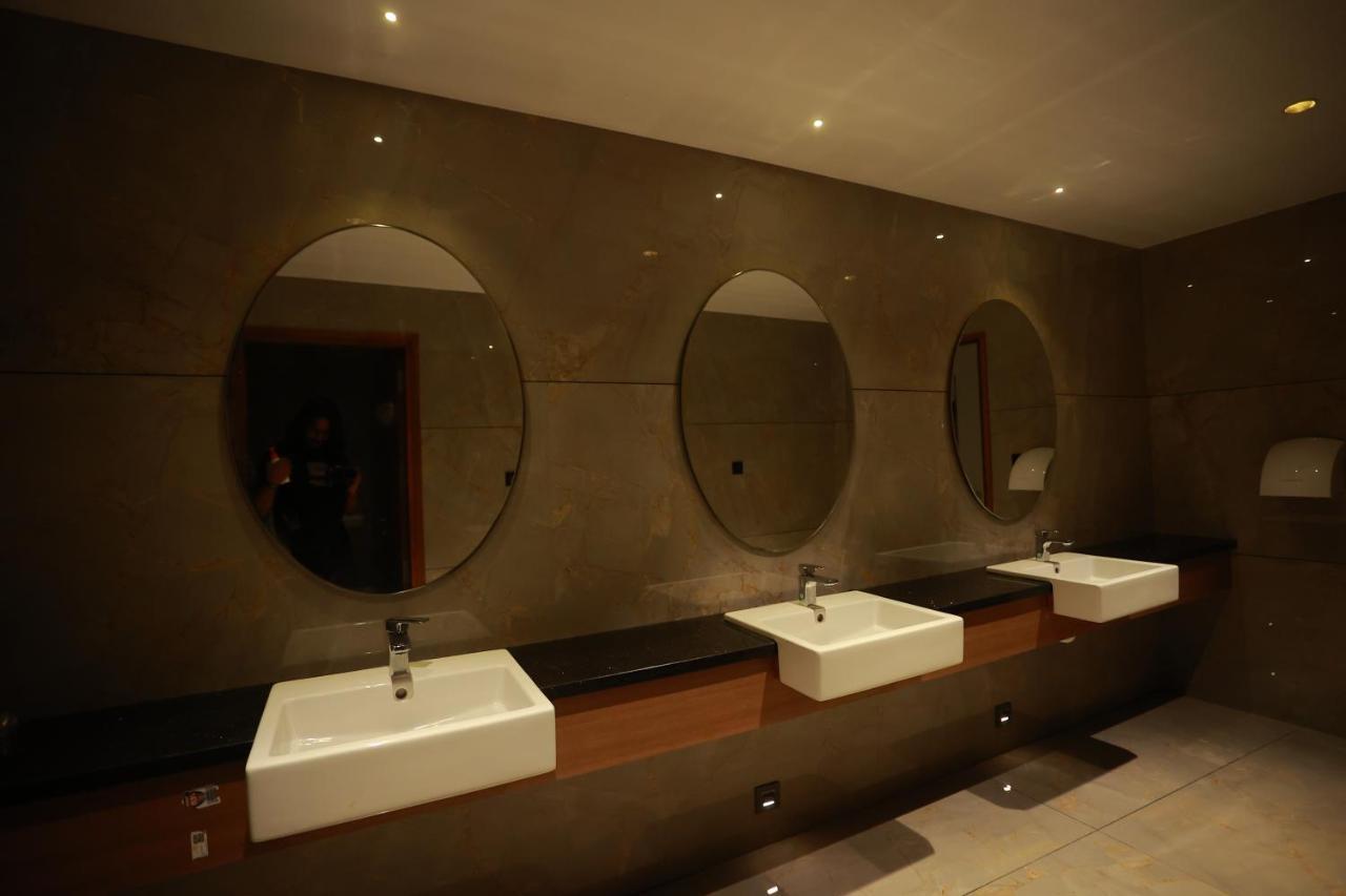 بلكاد The Gold Hotel المظهر الخارجي الصورة